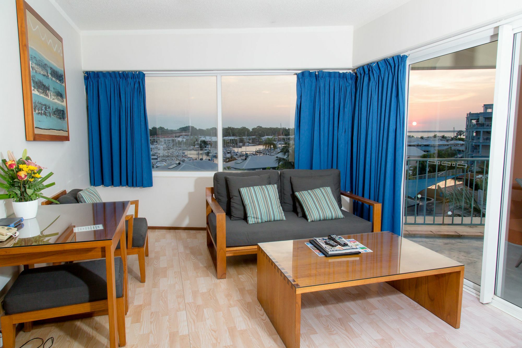 Cullen Bay Resorts Darwin Exteriör bild