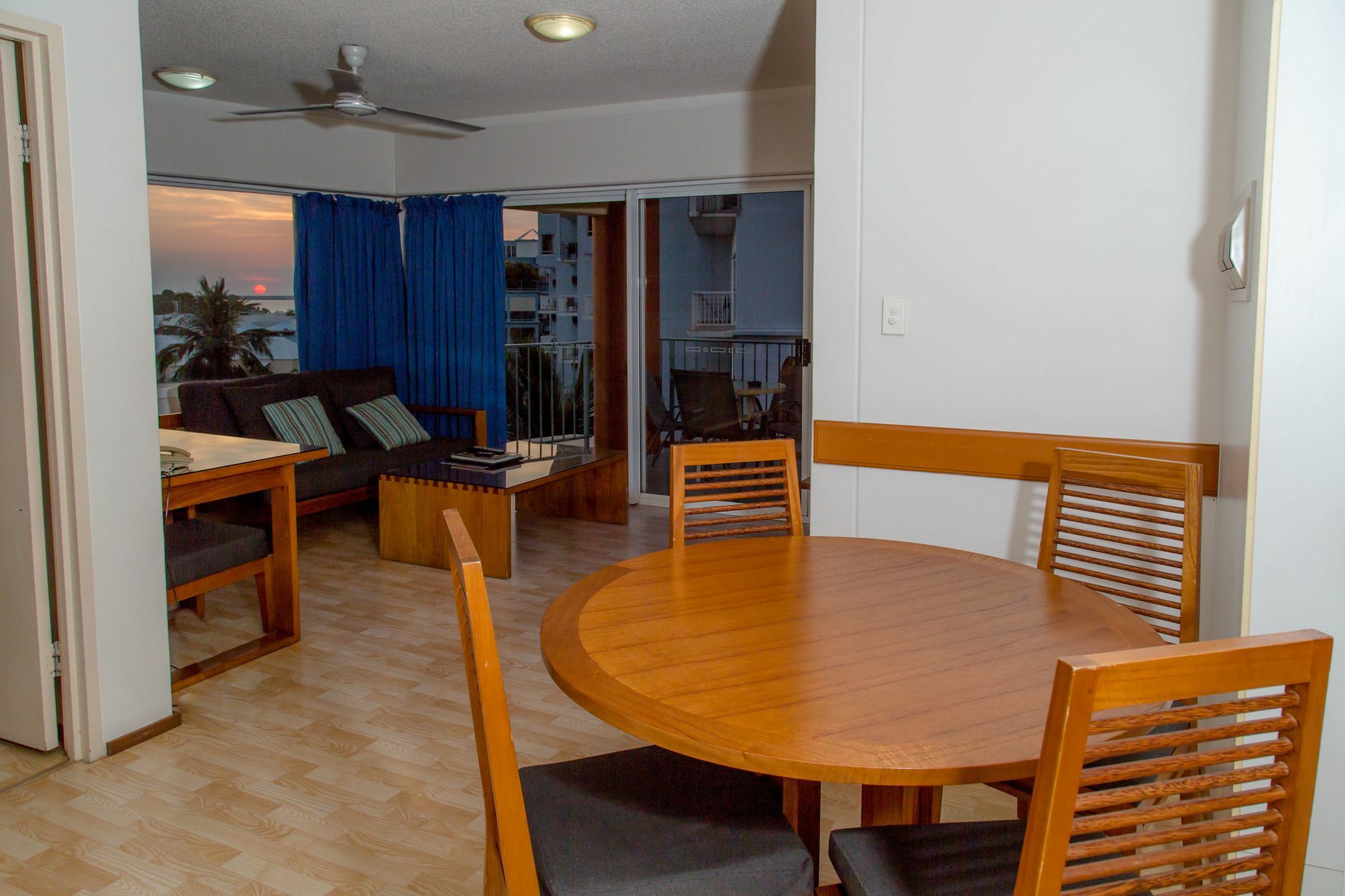Cullen Bay Resorts Darwin Exteriör bild